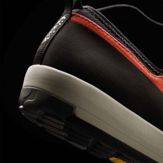 Feel the force of Gravita. Video lancio delle nuove scarpe da MTB gravity-specific di Fizik.