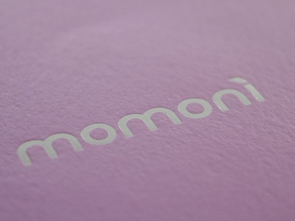 Identità visiva e sito web per il brand di moda Momonì nel settore intimo donna
